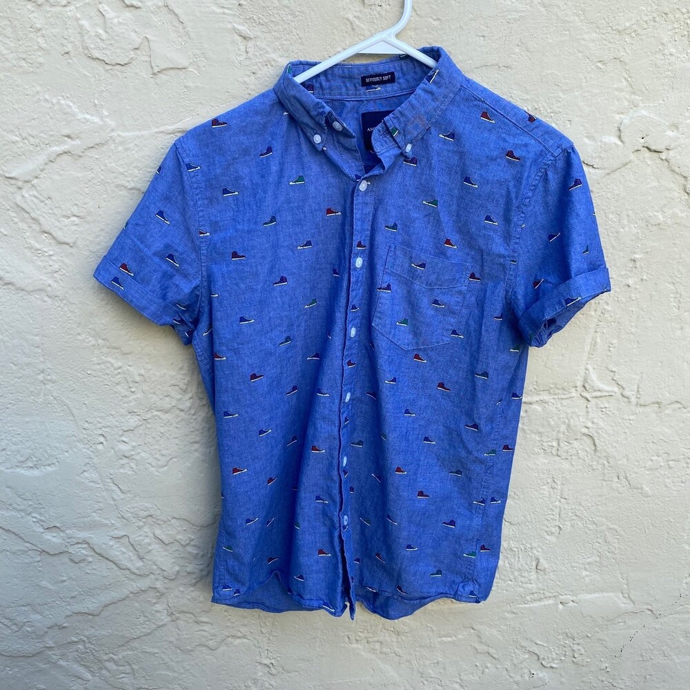 American Eagle high top sneaker pattern button down shirt sz S